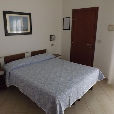 Hotel Tura Bellaria-Igea Marina Oda fotoğraf